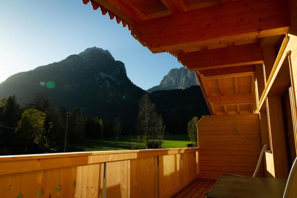 Alpenchalet im Leutaschtal Exterior foto
